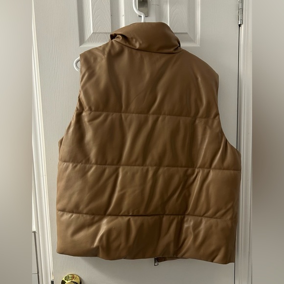 Learher Puffer Vest - Picture 3 of 5